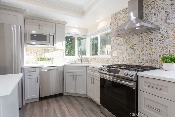 2715 Madrillo Court, Pasadena, California 91107