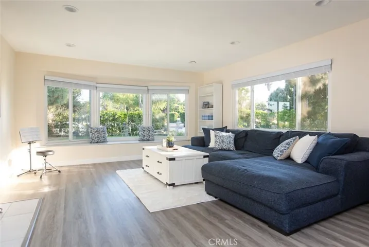 2715 Madrillo Court, Pasadena, California 91107