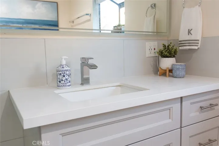2715 Madrillo Court, Pasadena, California 91107