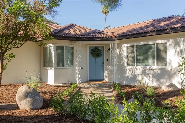 2715 Madrillo Court, Pasadena, California 91107