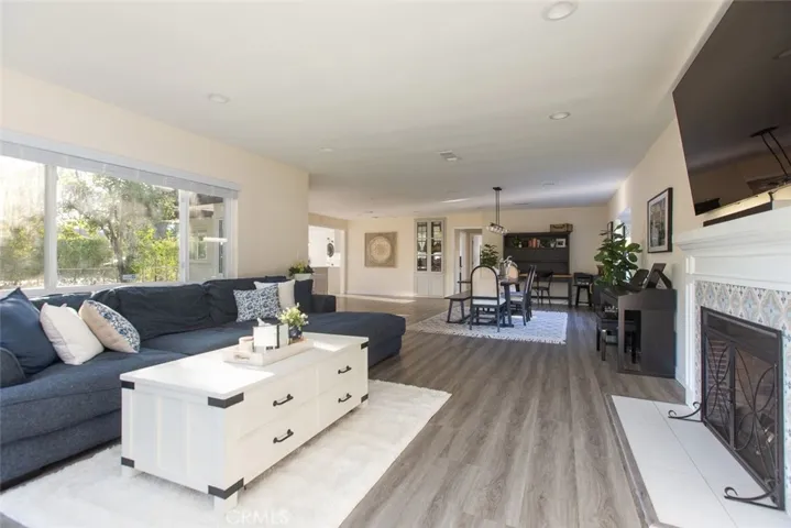 2715 Madrillo Court, Pasadena, California 91107