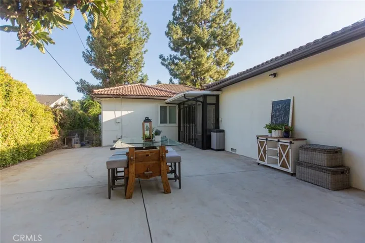 2715 Madrillo Court, Pasadena, California 91107