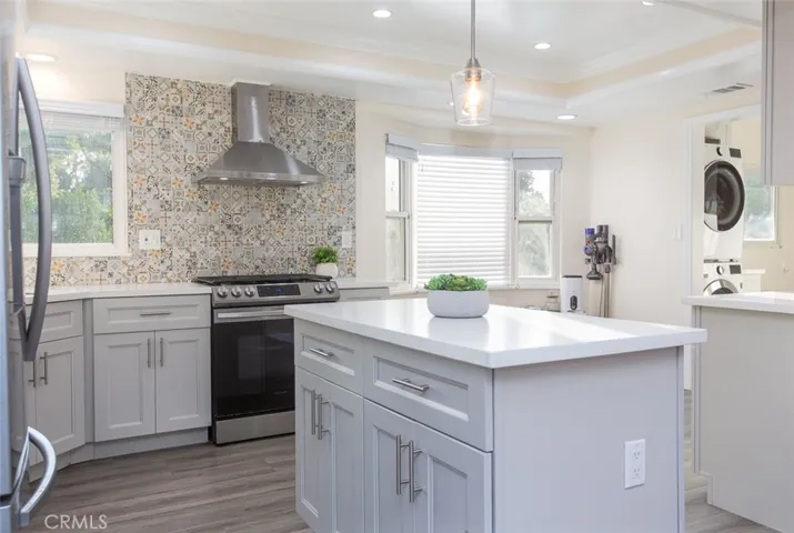 2715 Madrillo Court, Pasadena, California 91107