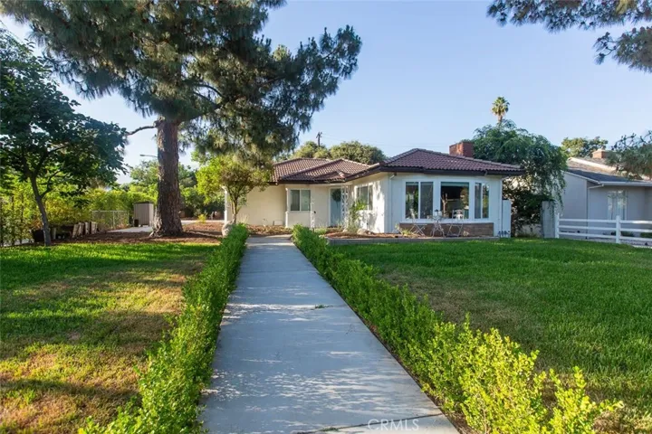 2715 Madrillo Court, Pasadena, California 91107