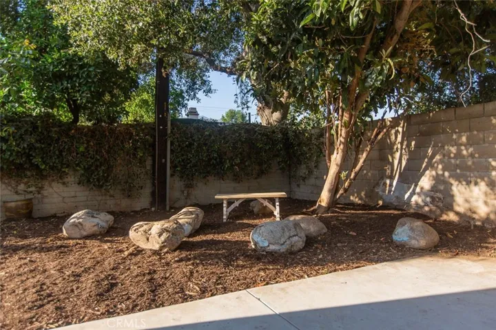 2715 Madrillo Court, Pasadena, California 91107