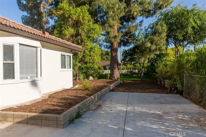 2715 Madrillo Court, Pasadena, California 91107