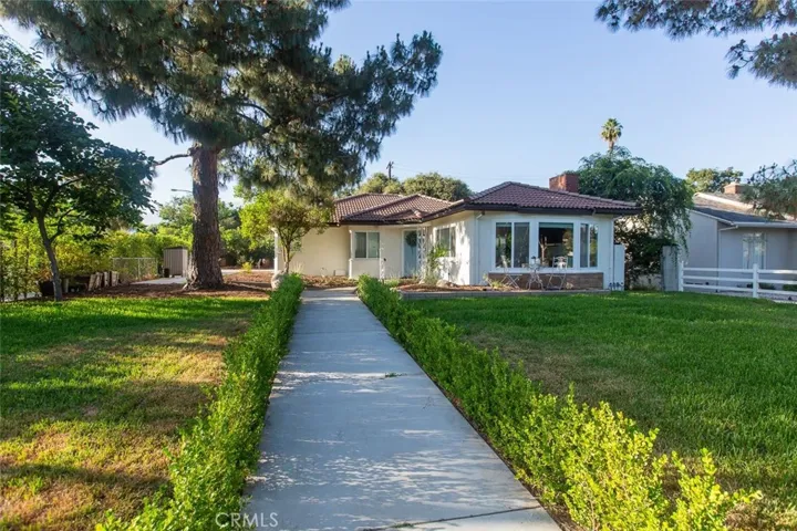 2715 Madrillo Court, Pasadena, California 91107