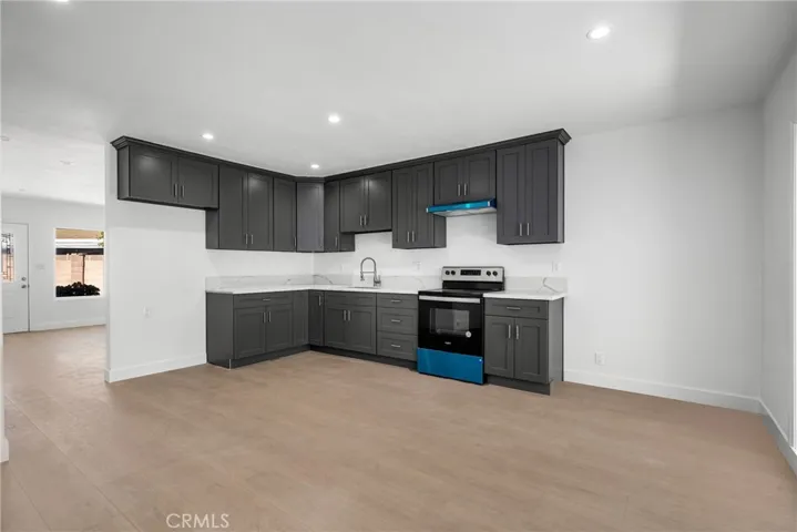 335 S Wayfield Street, Orange, California 92866