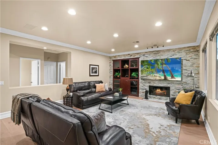 6325 Pear Avenue, Eastvale, California 92880