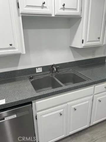 EZ Clean Quartz Counters, Newer Disposal