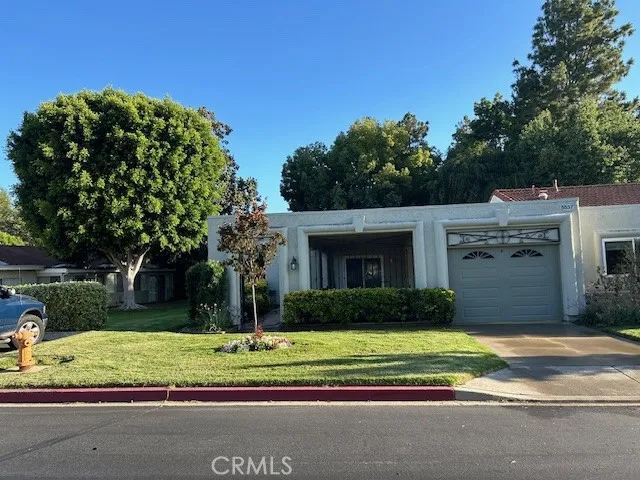 Quiet Private & Exclusive location off Gate 9