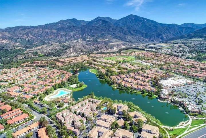 The scenic Lake Rancho Santa Margarita includes a surrounding path perfect for walking, jogging or bike riding.