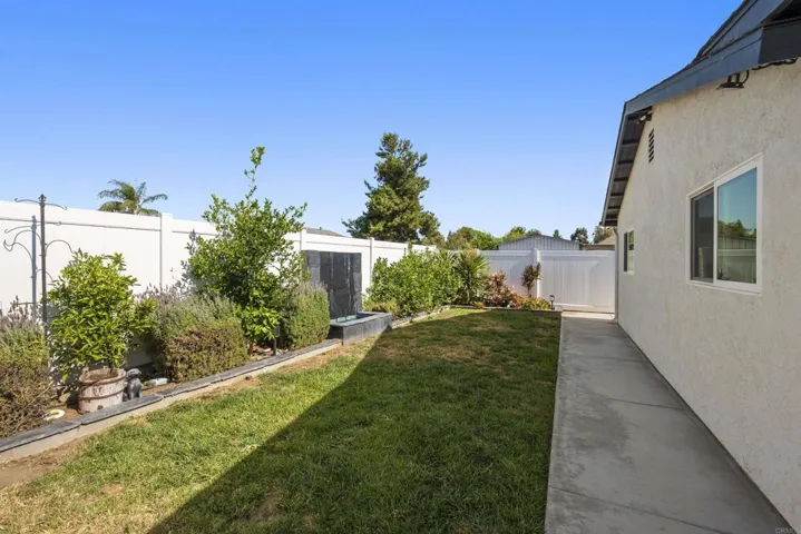 10005 Woodrose Ave, Santee, California 92071