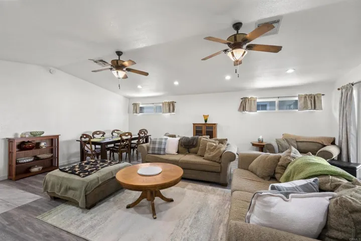 10005 Woodrose Ave, Santee, California 92071