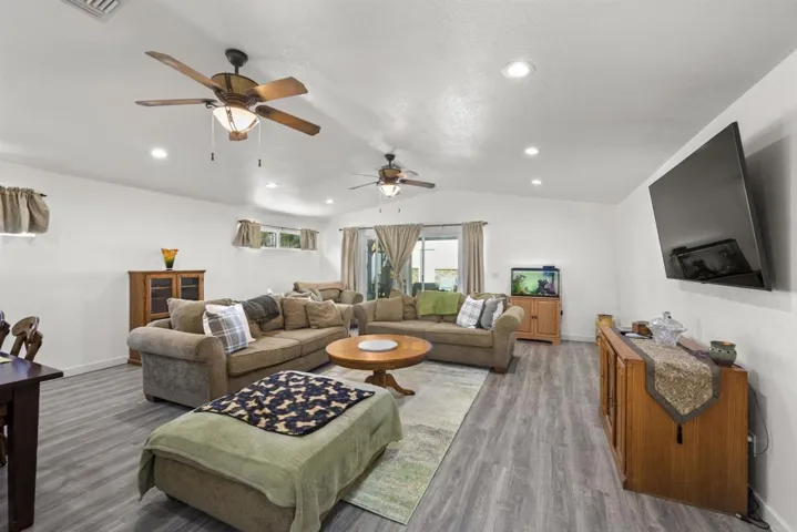 10005 Woodrose Ave, Santee, California 92071