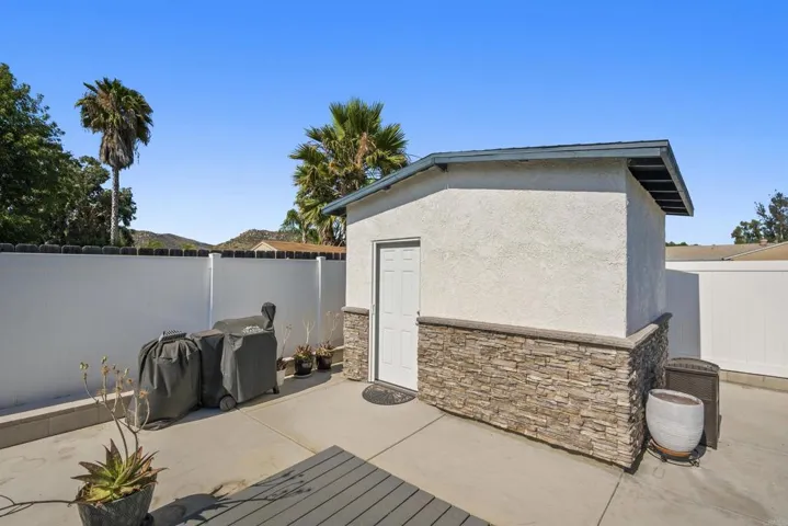 10005 Woodrose Ave, Santee, California 92071