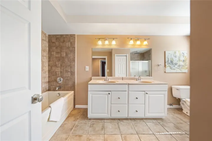 1414 Mariposa Drive, Corona, California 92879