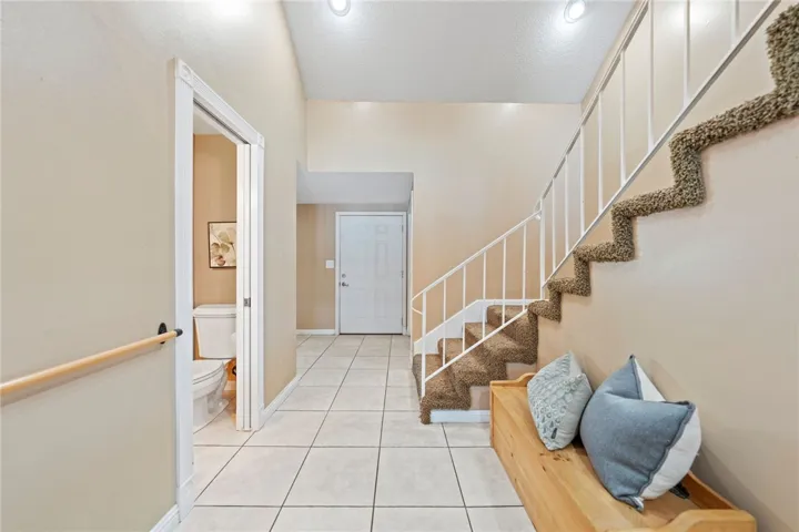 1414 Mariposa Drive, Corona, California 92879