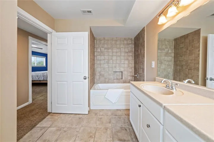 1414 Mariposa Drive, Corona, California 92879