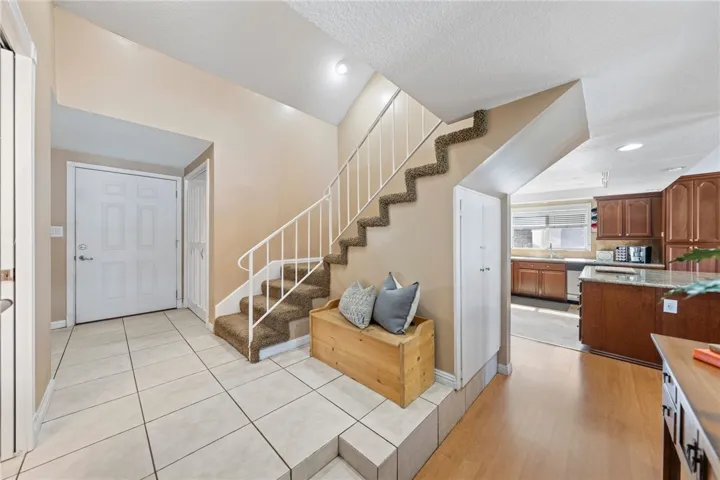 1414 Mariposa Drive, Corona, California 92879