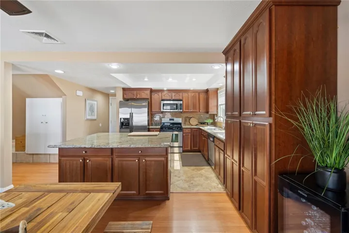 1414 Mariposa Drive, Corona, California 92879