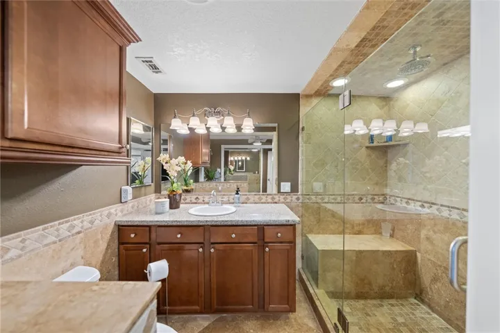 1414 Mariposa Drive, Corona, California 92879