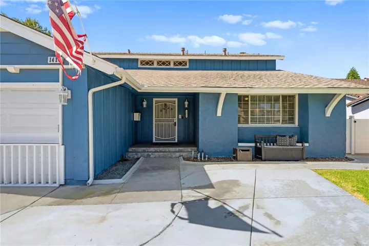 1414 Mariposa Drive, Corona, California 92879