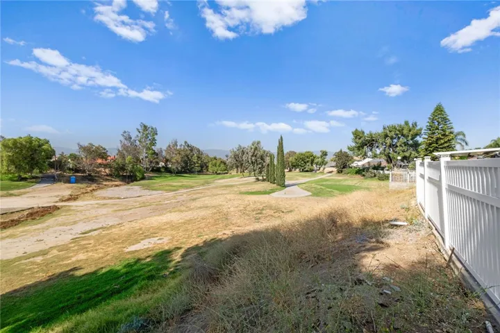 1414 Mariposa Drive, Corona, California 92879