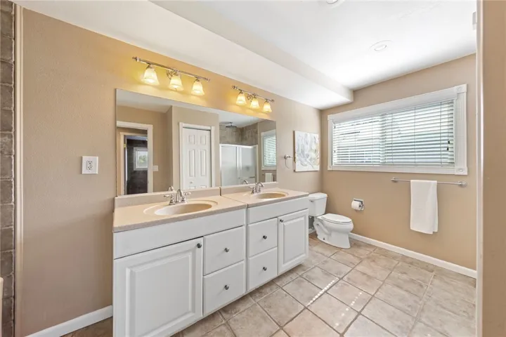 1414 Mariposa Drive, Corona, California 92879
