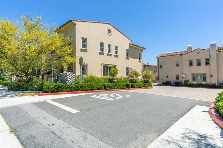 924 E Baseline Road, Claremont, California 91711