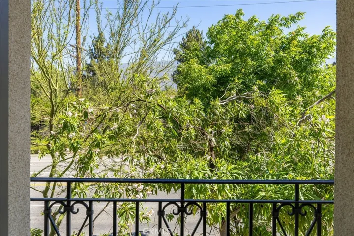 924 E Baseline Road, Claremont, California 91711