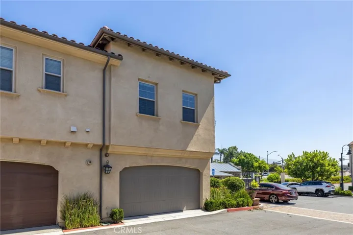 924 E Baseline Road, Claremont, California 91711
