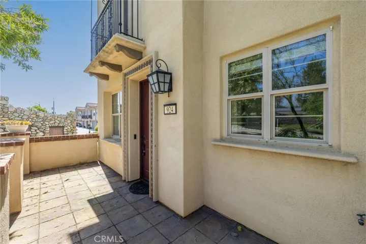 924 E Baseline Road, Claremont, California 91711