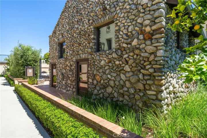 924 E Baseline Road, Claremont, California 91711