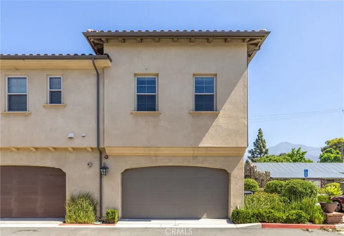 924 E Baseline Road, Claremont, California 91711