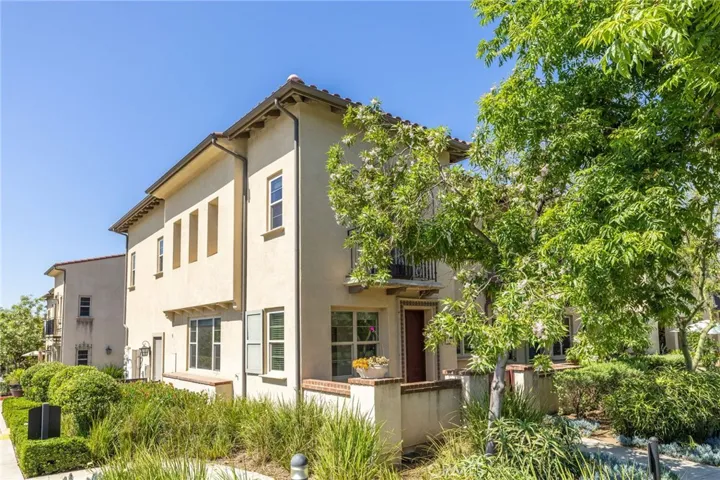 924 E Baseline Road, Claremont, California 91711