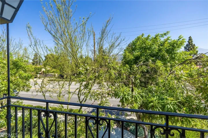 924 E Baseline Road, Claremont, California 91711