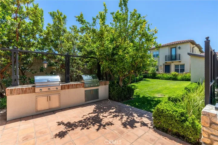 924 E Baseline Road, Claremont, California 91711