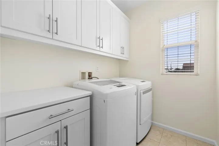 924 E Baseline Road, Claremont, California 91711