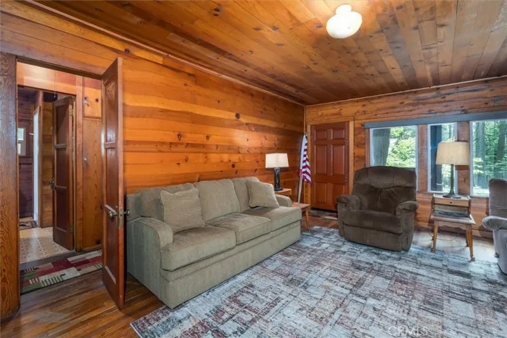 1137 Cedar Street, Fish Camp, California 93623