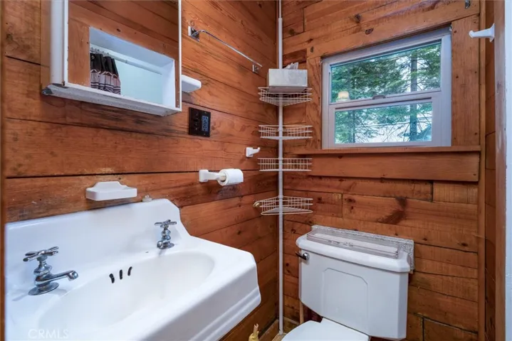 1137 Cedar Street, Fish Camp, California 93623