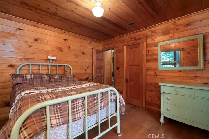1137 Cedar Street, Fish Camp, California 93623
