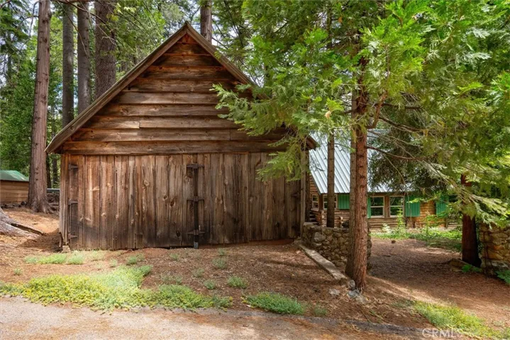 1137 Cedar Street, Fish Camp, California 93623