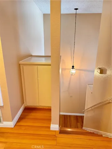 stair down