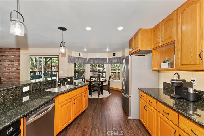 1997 Fernside Road, Running Springs, California 92382