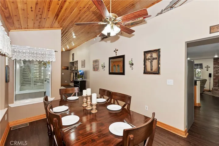 1997 Fernside Road, Running Springs, California 92382