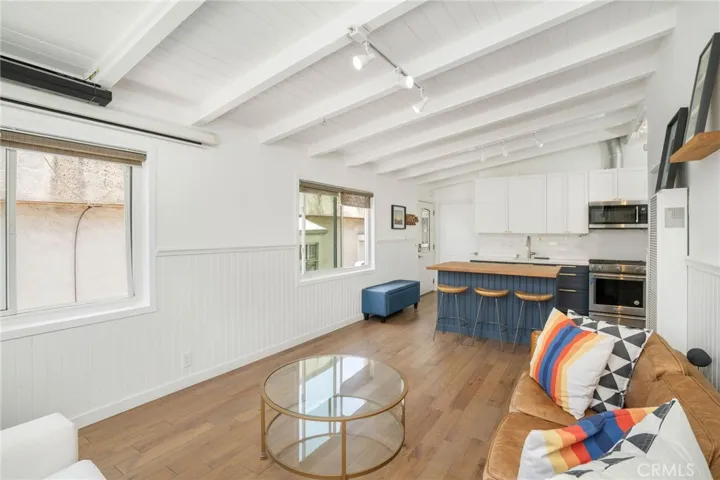 201 41st Street, Manhattan Beach, California 90266