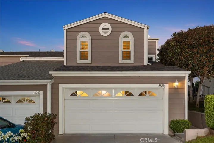 Lovely end unit with Cape Cod Charm