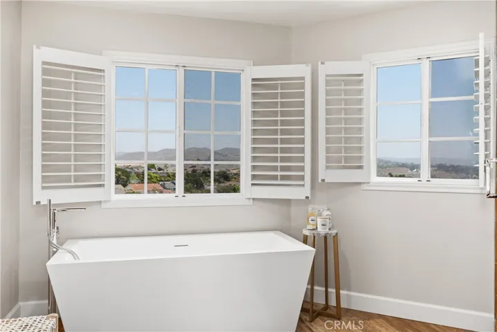 Relaxing Soaking Tub with View