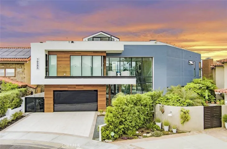16586 Ensign Circle, Huntington Beach, California 92649